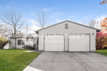 3811 Oil Creek Dr Indianapolis, IN 46268